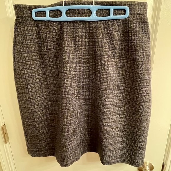Navy/grey Subtle Plaid Skirt, size 14 - Picture 3 of 4